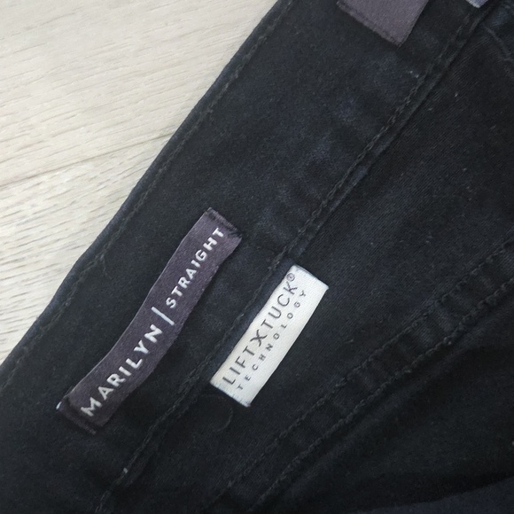 NYDJ Jeans Womens 2 Black Straight Leg Lift Tuck Technology Stretch Denim 8P - Picture 3 of 7